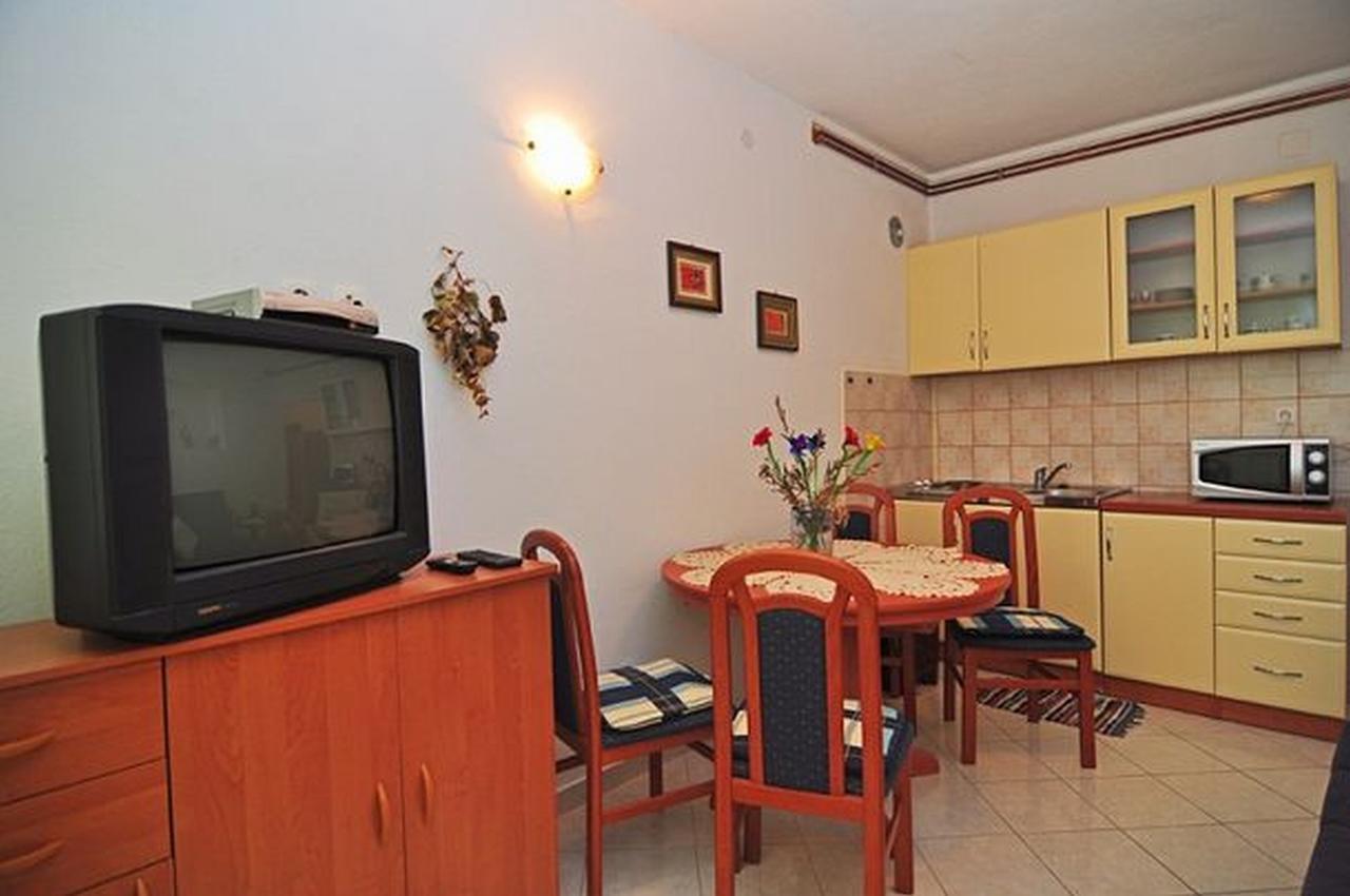 Apartments Jerina ซูโกชัน ภายนอก รูปภาพ